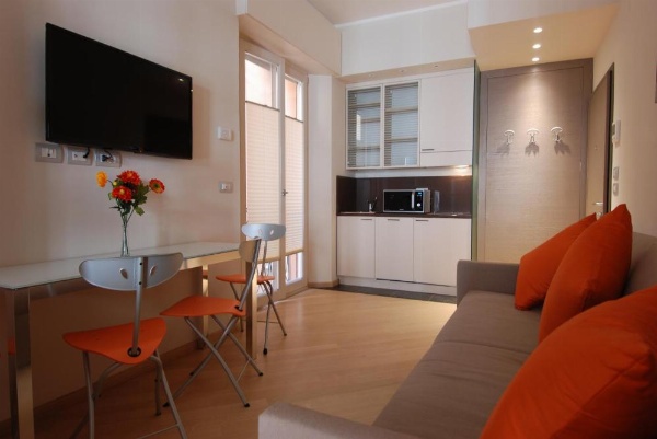 UR-NEST Plaza Mayor image 34